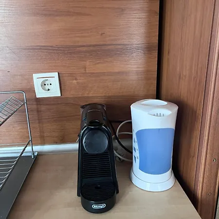 Dimitri Emerald , Near Gondola