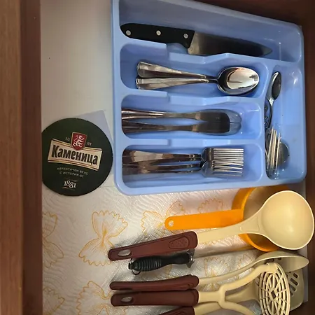 Dimitri Emerald , Near Gondola