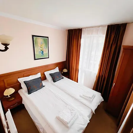 Dimitri Emerald , Near Gondola 4* Bansko